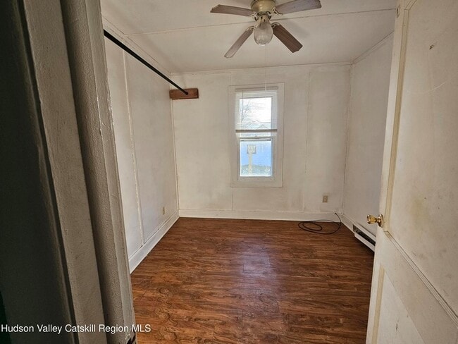 Building Photo - 8 Freehold Mills Dr