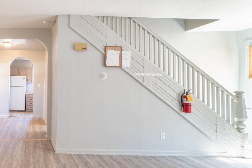 Building Photo - 440 Ewingville Rd