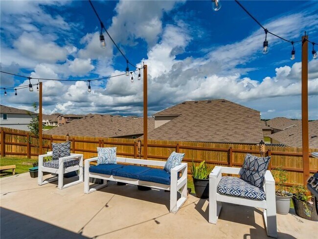 Building Photo - 5909 Ronee Leah Dr