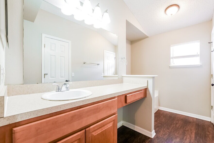 Building Photo - 3837 Cinnamon Fern Loop