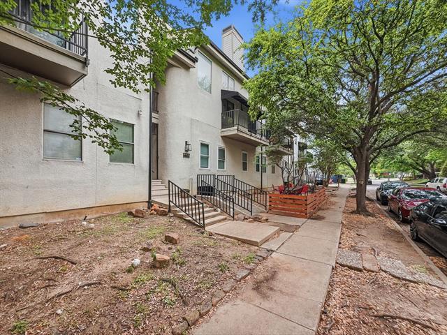 Building Photo - 4402 Holland Ave