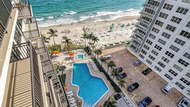 Building Photo - 3800 Galt Ocean Dr