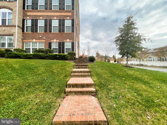 Building Photo - 15501 Newtonmore Ln