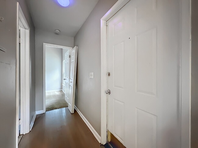 Building Photo - 2857 Wonderwood Ln