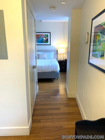 Building Photo - 8 Winter Pl