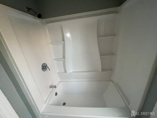 Building Photo - 577 Rahway Ave