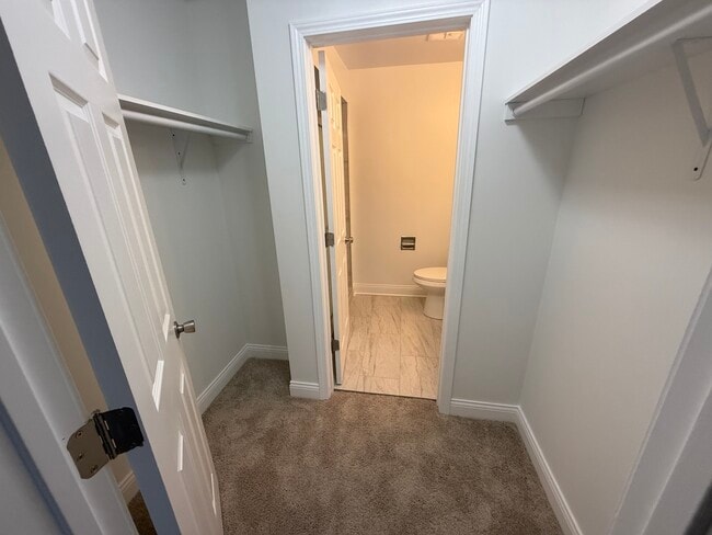 Building Photo - 110 N Kenilworth Ave