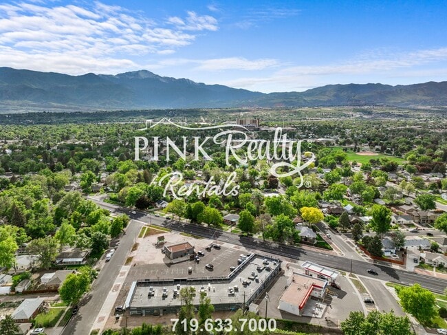 Building Photo - 2112 Templeton Gap Rd