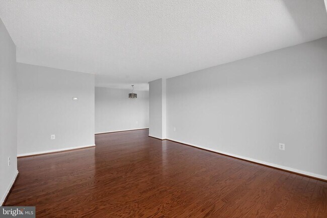 Building Photo - 200 N Pickett St