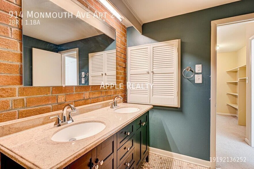 Building Photo - 914 Monmouth Ave