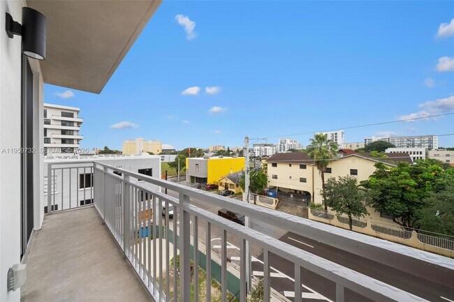 Building Photo - 650 SW 1st St