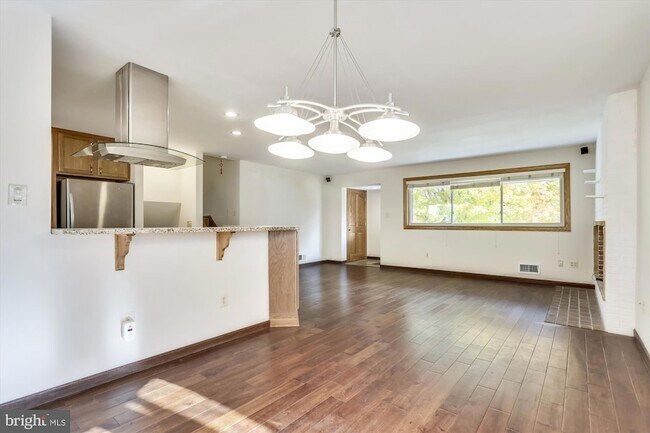 Building Photo - 6403 Tone Dr