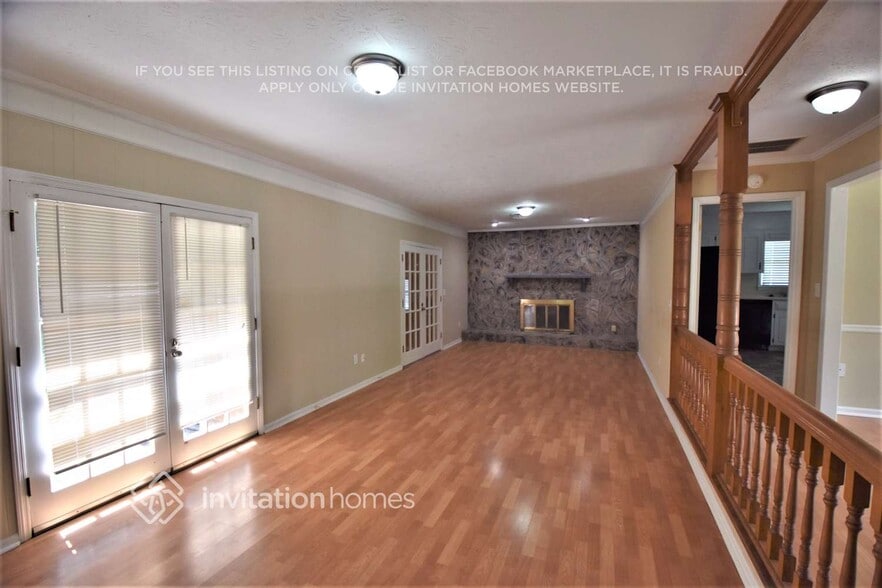 Building Photo - 207 Rennes Ct