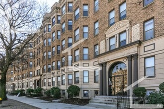 Building Photo - Studio unit in Allston is available on 9/2 No fee
