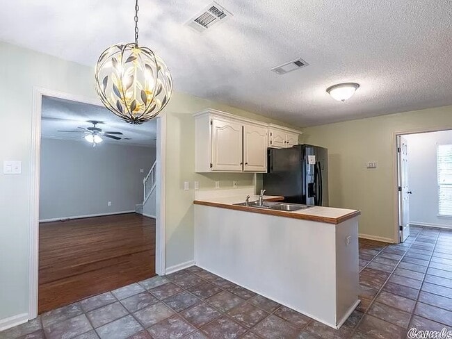 Building Photo - 12 Cherry Leaf Cove