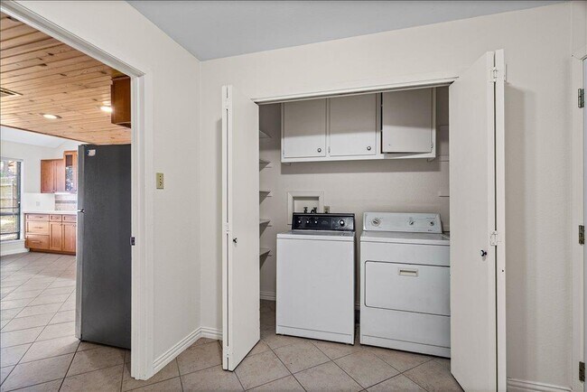 Building Photo - 11203 Bluff Canyon Dr