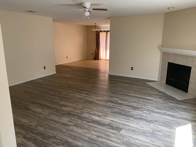 Building Photo - 8103 Zephyr Ct