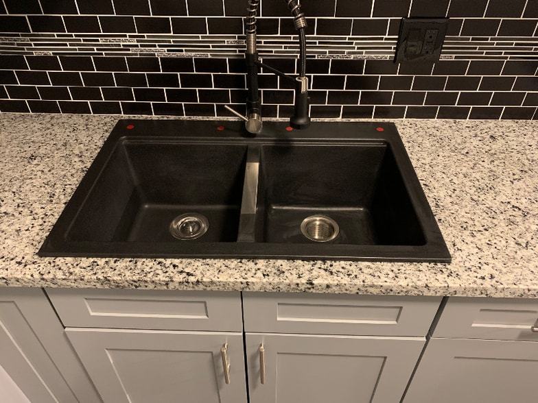 Building Photo - 8027 S Exchange Ave