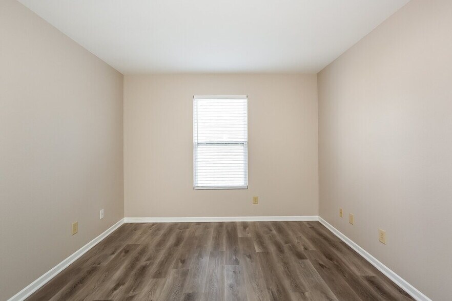 Building Photo - 1187 N Aberdeen Dr