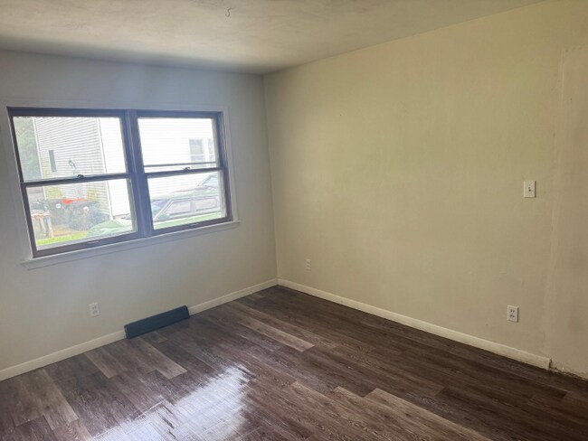 Building Photo - 335 E Campbell Ave