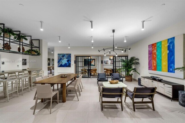 Building Photo - 225 N Miami Ave