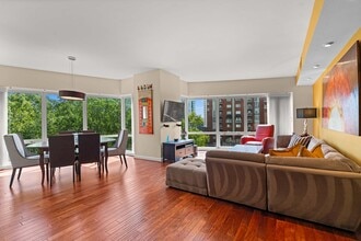 Building Photo - 3475 Oak Valley Rd NE