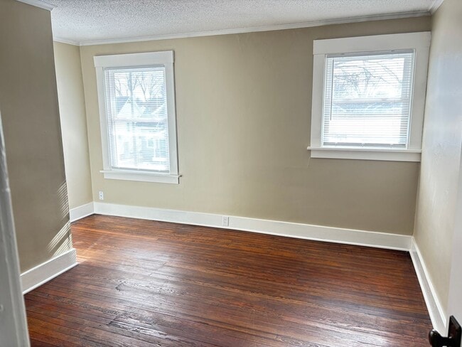 Building Photo - Newly Remodeled 4 Bedroom / 2 Bathroom House in the '07