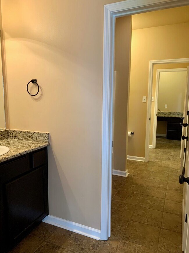 Building Photo - 3BD/2BA House for Lease in Magnolia Lakes - Close to LSU