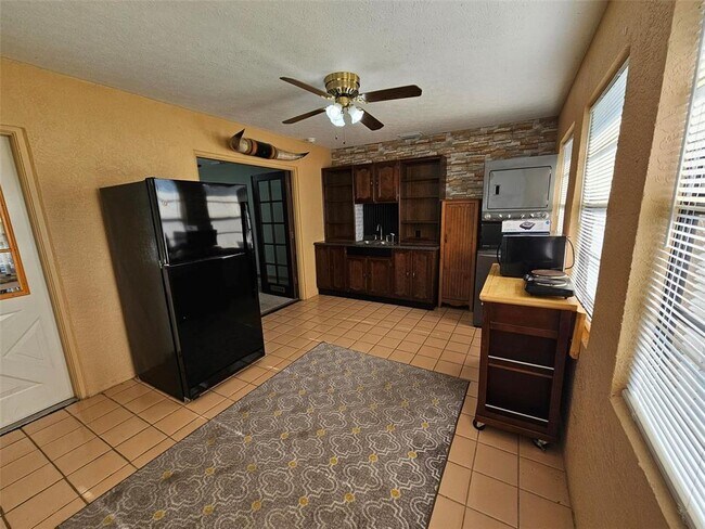 Building Photo - 4609 Miley Rd