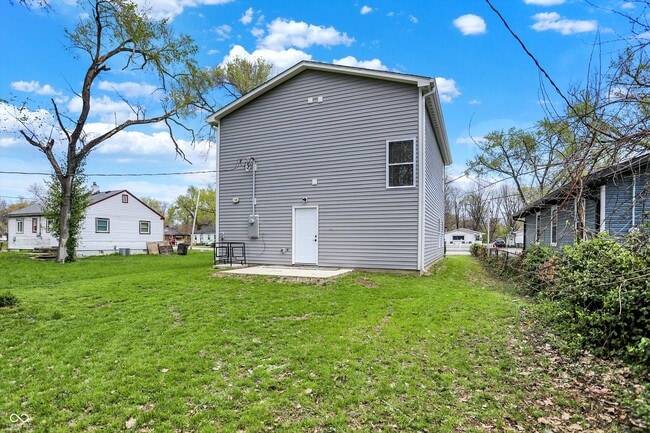 Building Photo - 3264 Orchard Ave