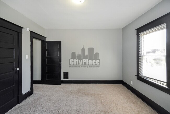 Building Photo - 119 N Euclid Ave