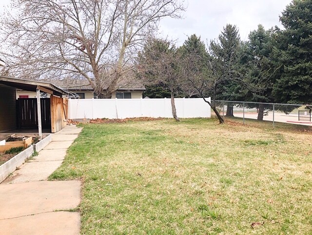 Building Photo - 1038 Cedar Ridge Rd