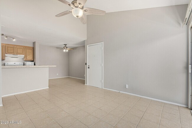 Building Photo - 8055 E Thomas Rd