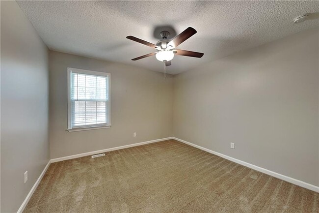 Building Photo - 629 Driftwood Dr