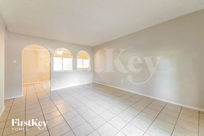 Building Photo - 1205 Colony Dr