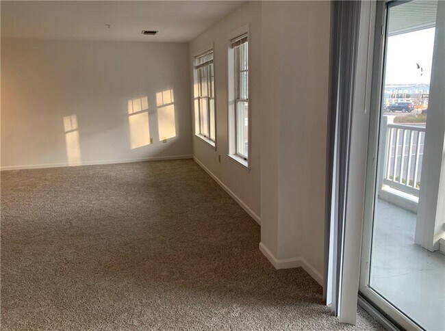 Building Photo - 53 Conanicus Ave