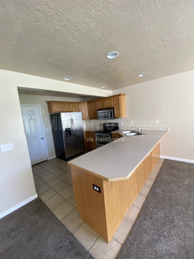 Building Photo - 433 N 3150 W