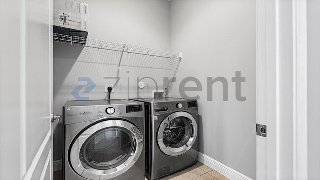 Building Photo - Unit