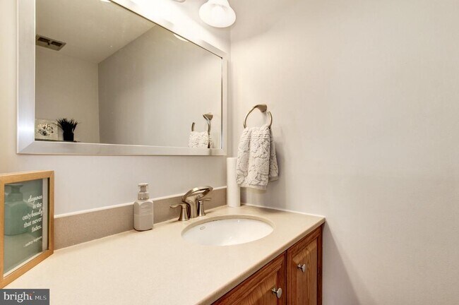 Building Photo - 14741 Wexhall Terrace