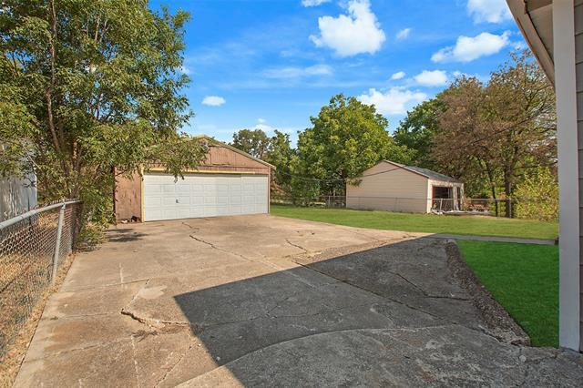 Building Photo - 2709 Kilburn Ave