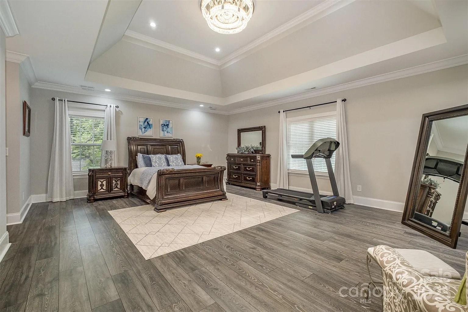 Building Photo - Room in House on Knollwood Cir