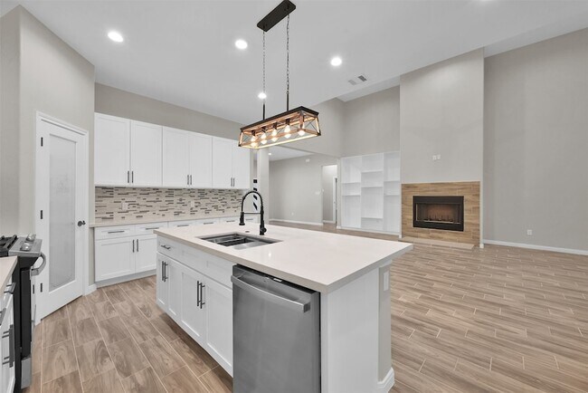 Building Photo - 4783 W Fork Blvd