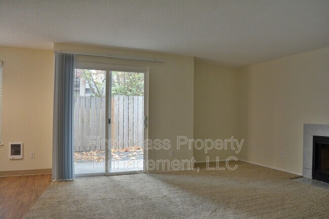 Building Photo - 12360 SW Sussex St