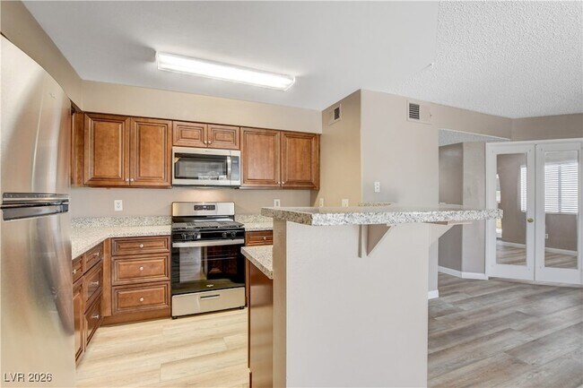 Building Photo - 760 Hunters Creek Ln