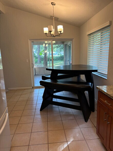Building Photo - 3728 S Eastpark Way