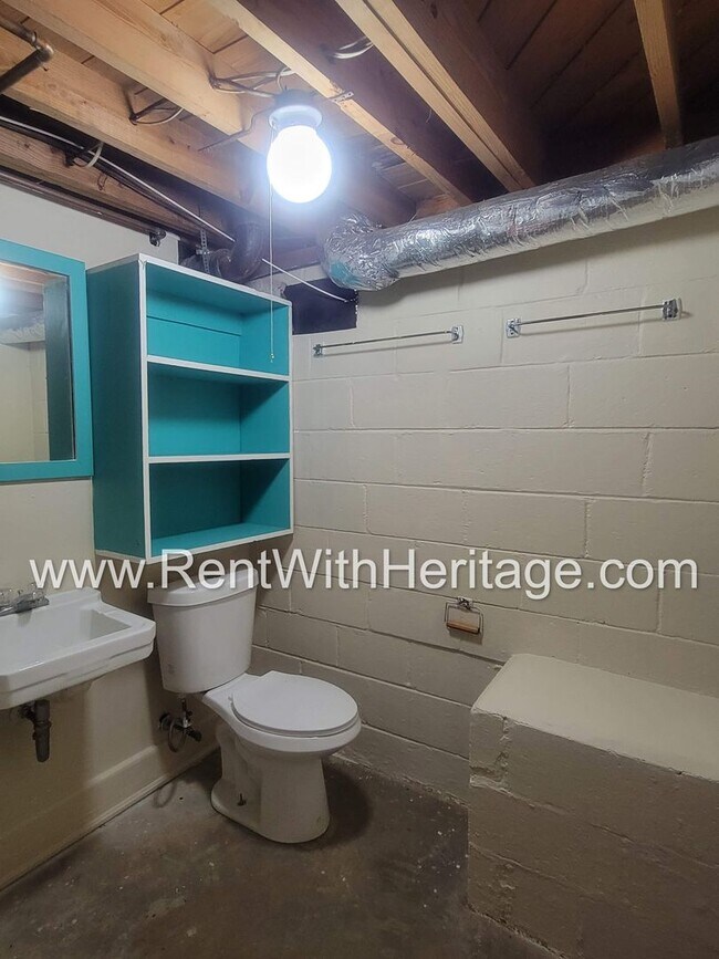 Building Photo - GRAMPA'S BUNGELOW - AWESOME BRICK RANCH WITH FULL UNFINISHED BASEMENT / GREAT LOCATION
