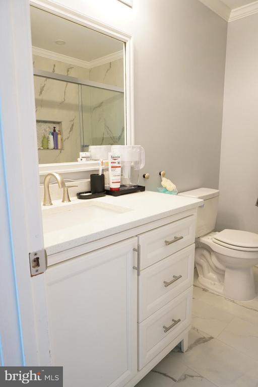 Building Photo - 13998 New Braddock Rd