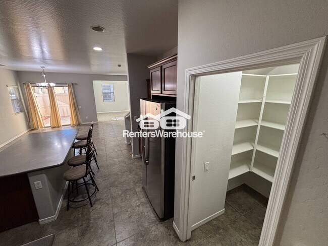 Building Photo - 1933 W Davis Rd