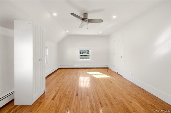 Building Photo - 32 Orchard St