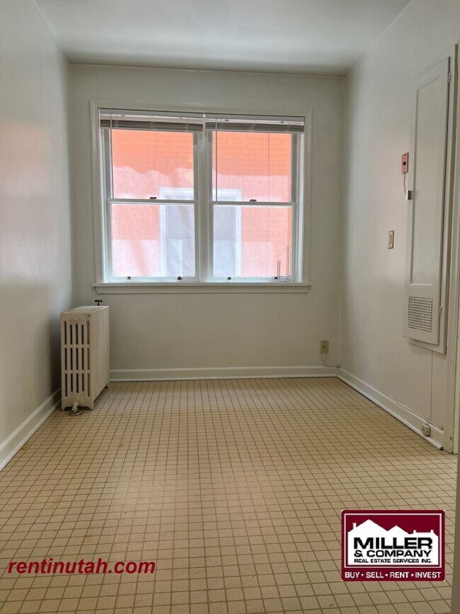 Building Photo - 813 E 100 S